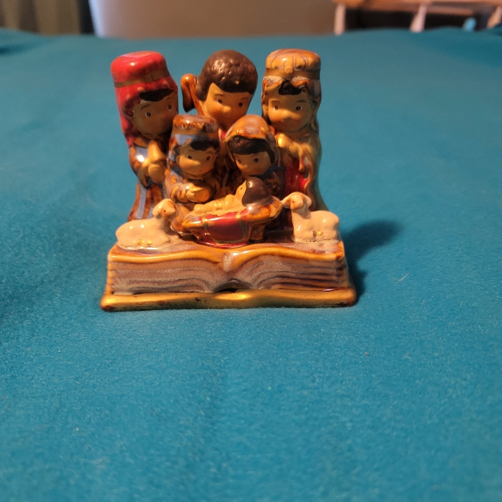 Glass nativity scene